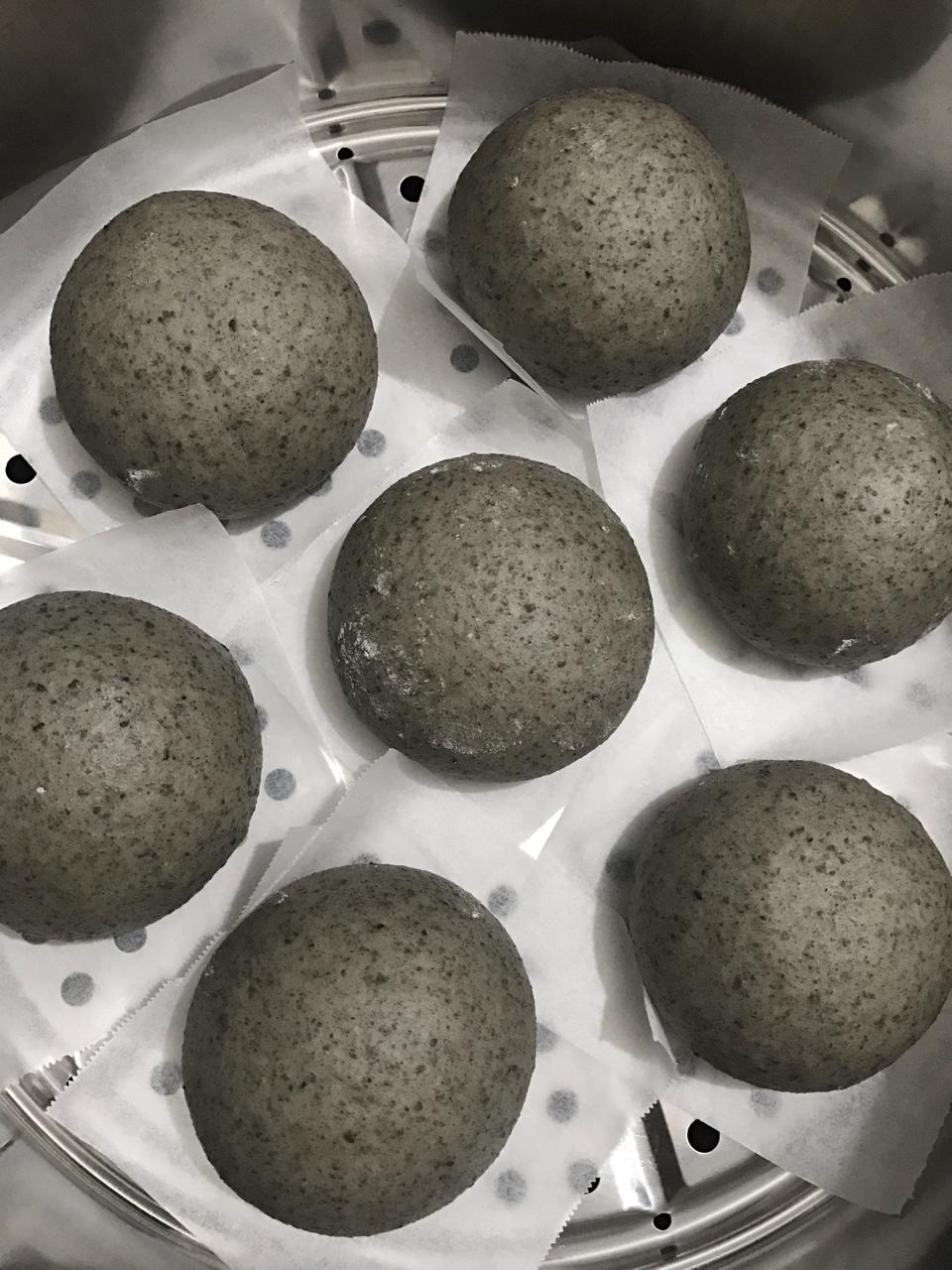 黑芝麻馒头