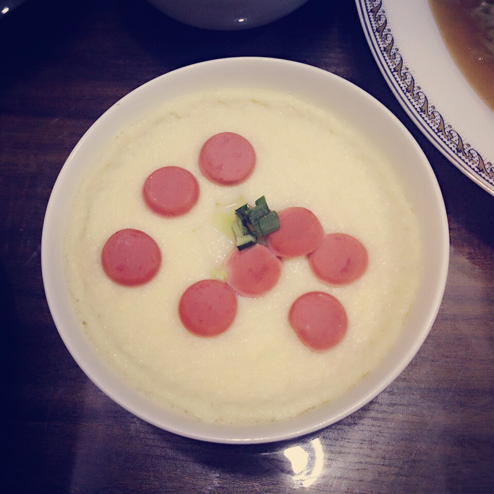 童童krystal做的火腿肠蒸蛋