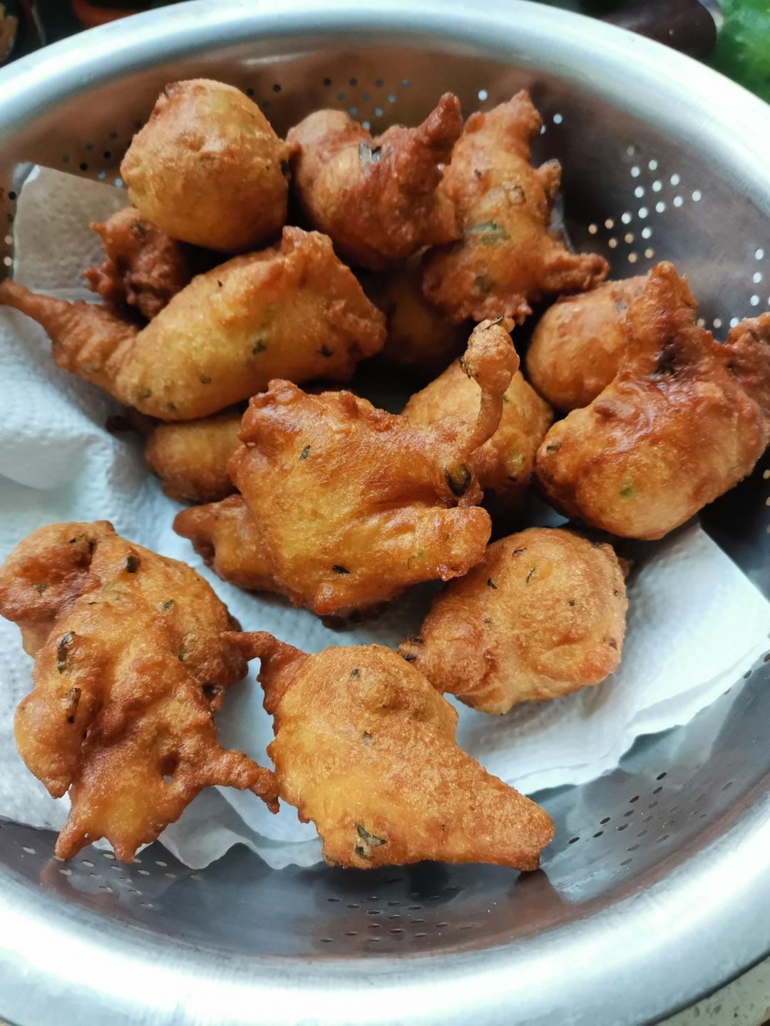 懒人油条做法，手不碰面，一挤就出锅，又软又香