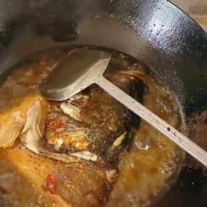 农家鱼头煮土豆                           鱼头汤超级无敌好喝‼️的做法 步骤3