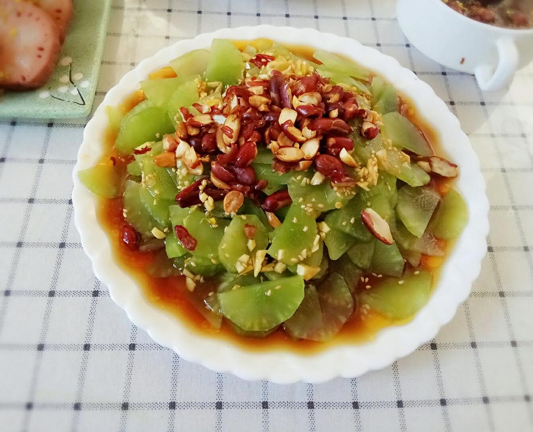 椒油炝拌莴笋