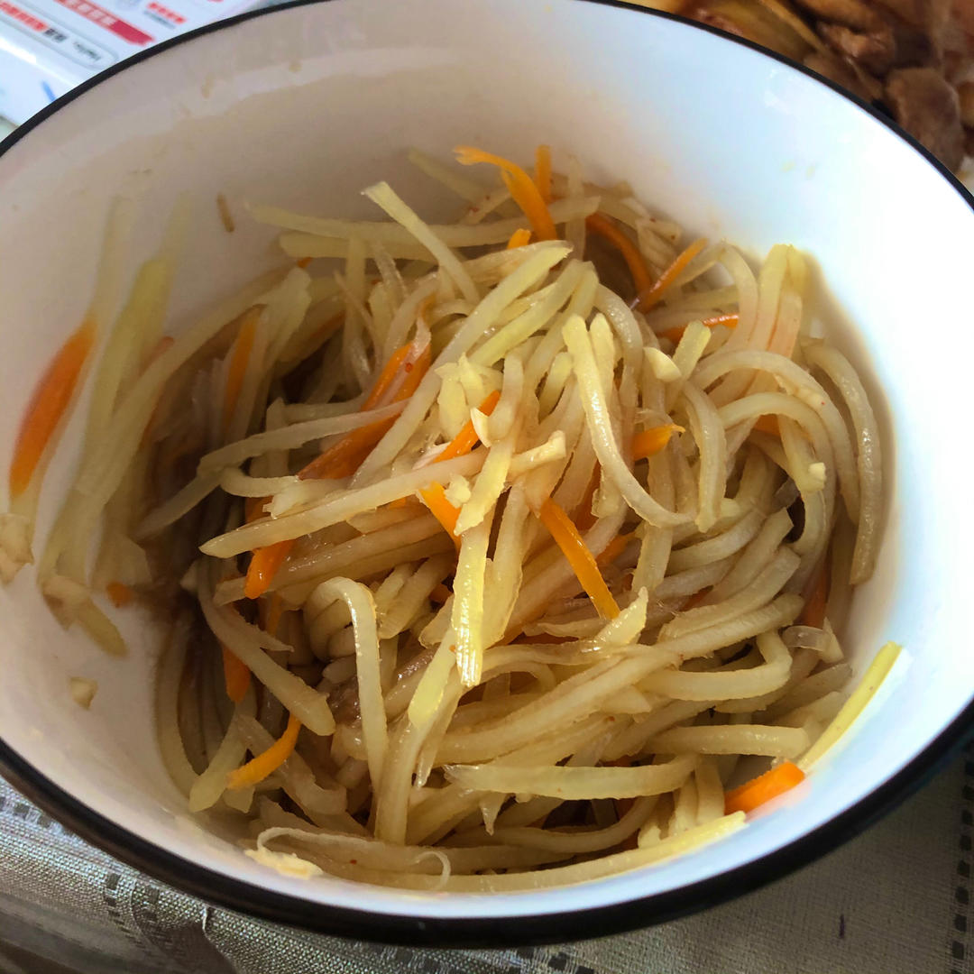 凉拌酸辣土豆丝