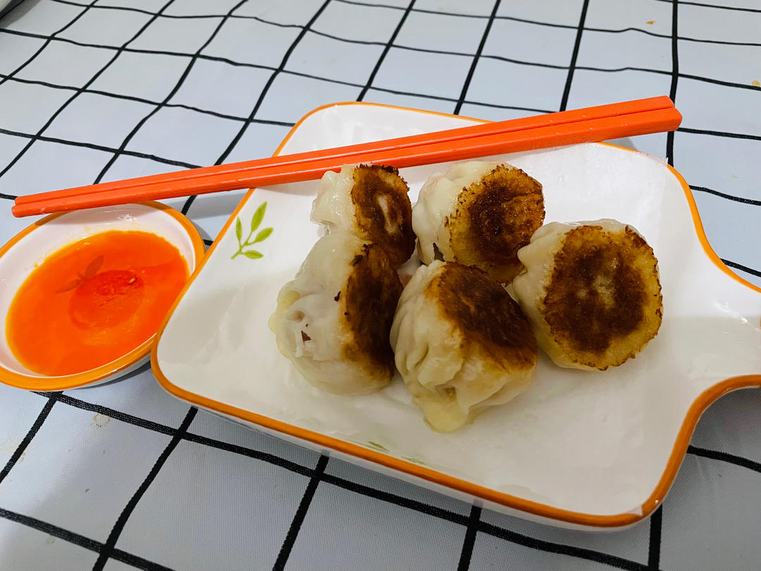 牛肉拇指生煎包