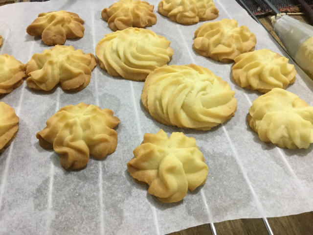 入口即溶的黄油曲奇 Butter cookies