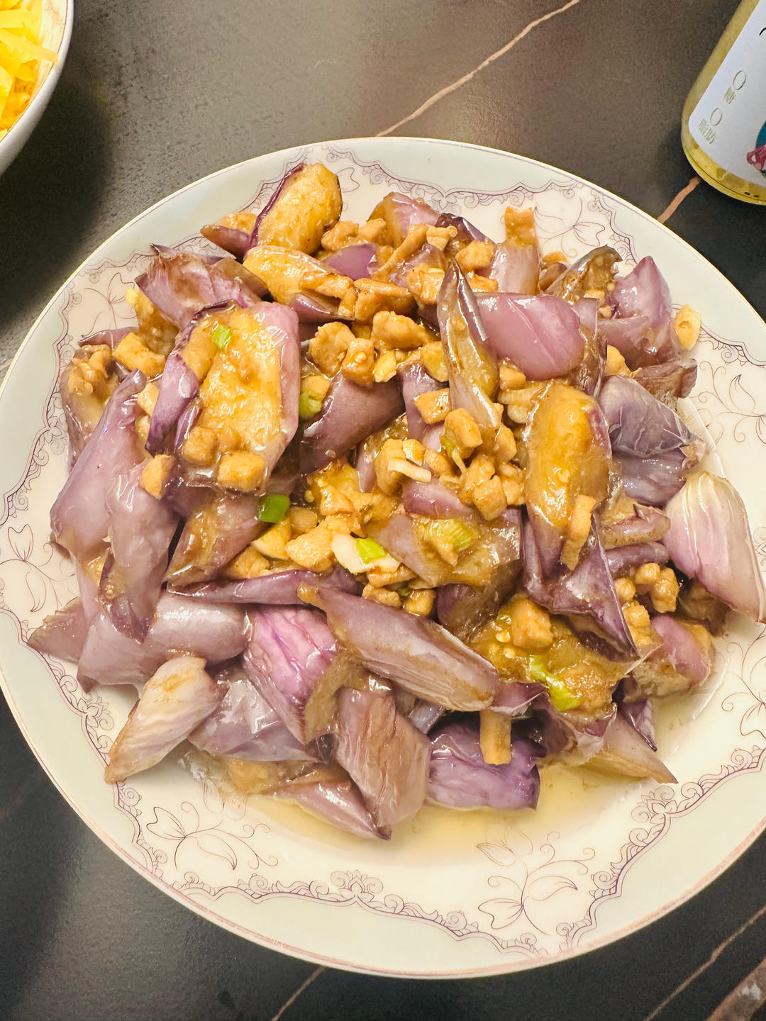 不会变黑的肉末茄子特别废饭