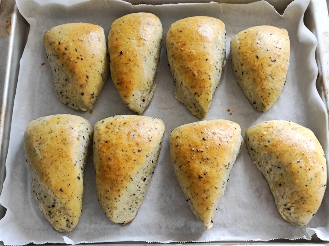 等待45分钟吧，就能得到超松软的酵母版司康了