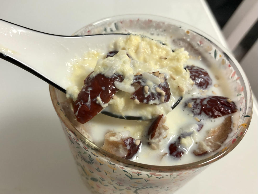 牛奶鸡蛋醪糟