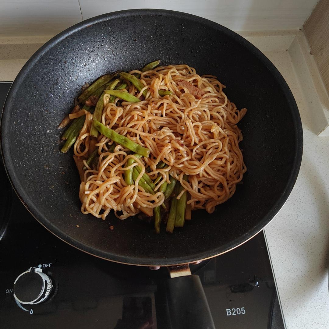 土豆豆角焖面