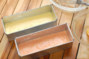如何做出漂亮的巴腾堡格纹蛋糕的做法 步骤4