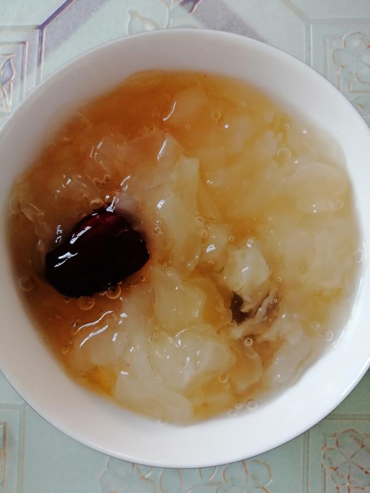 银耳红枣汤的做法