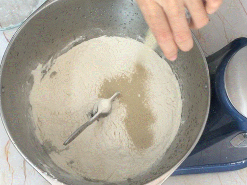 纯奶手撕吐司的做法 步骤1