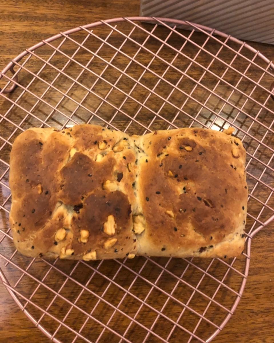 全麦黑芝麻核桃吐司