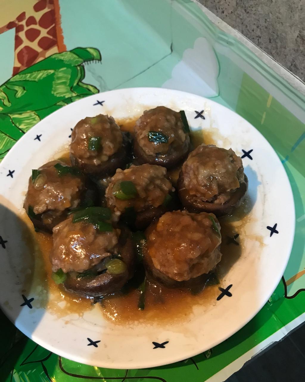 豆腐肉末酿香菇