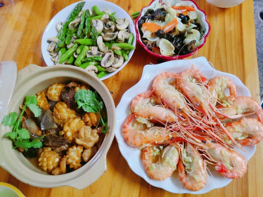 蒜蓉粉丝蒸大虾