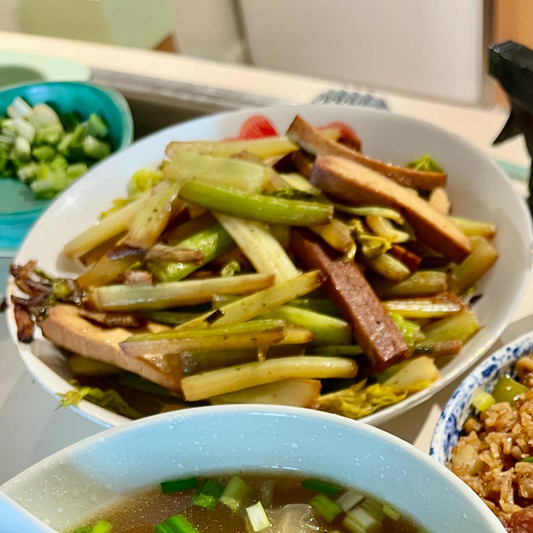 【香芹炒豆干】