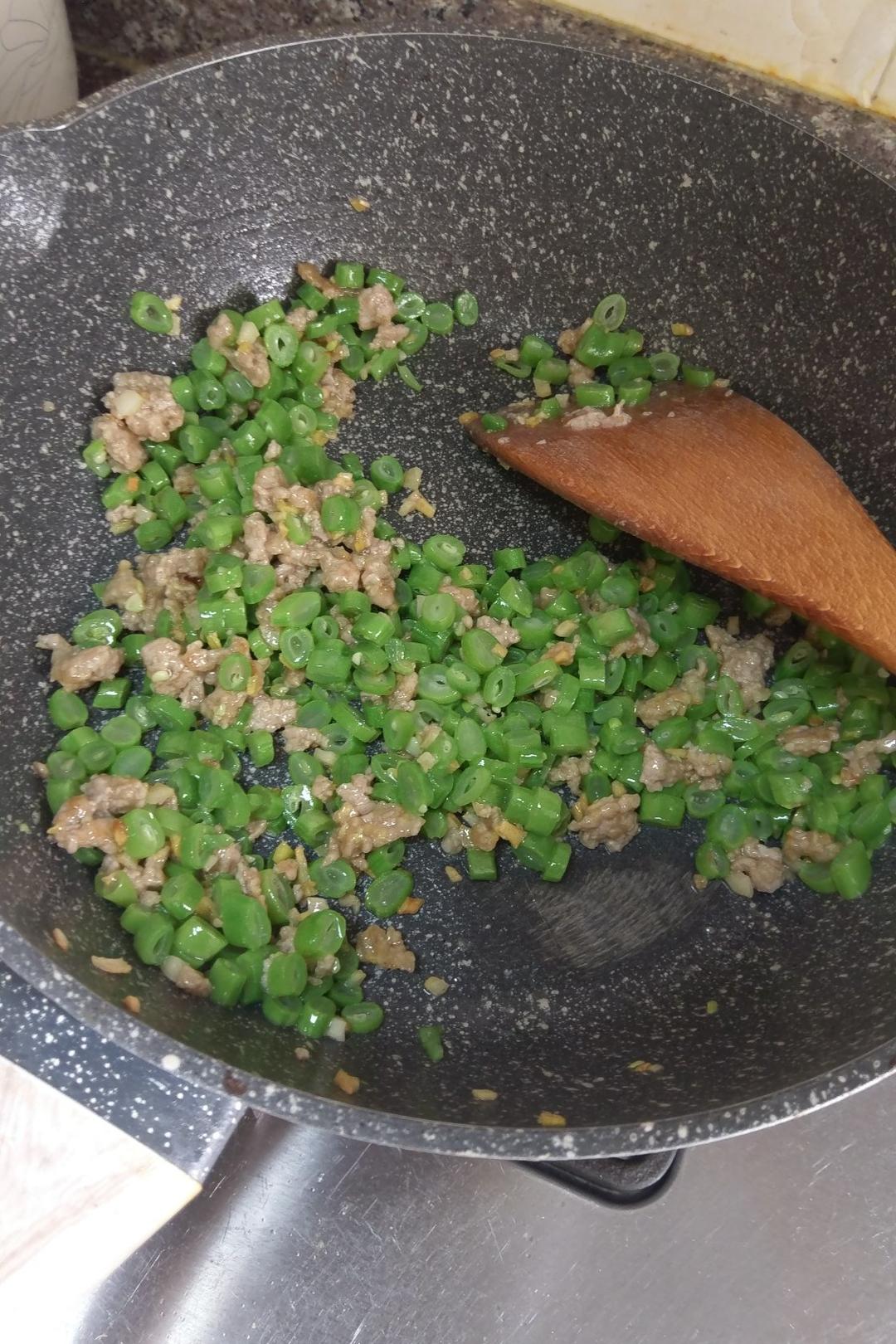 超级简单豆角炒虾酱