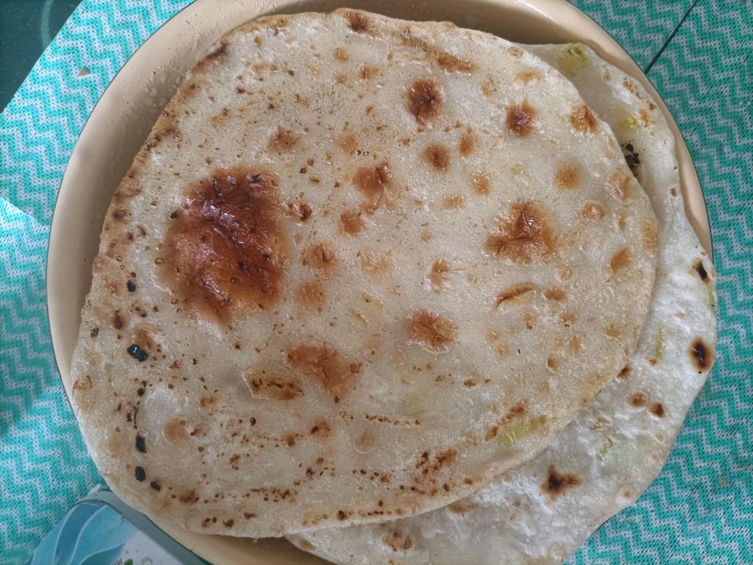 家常葱油饼 柔软多层 凉了也不硬 附细节视频详解