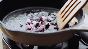 奶香鸡肉蘑菇烩饭[快厨房]的做法 步骤2