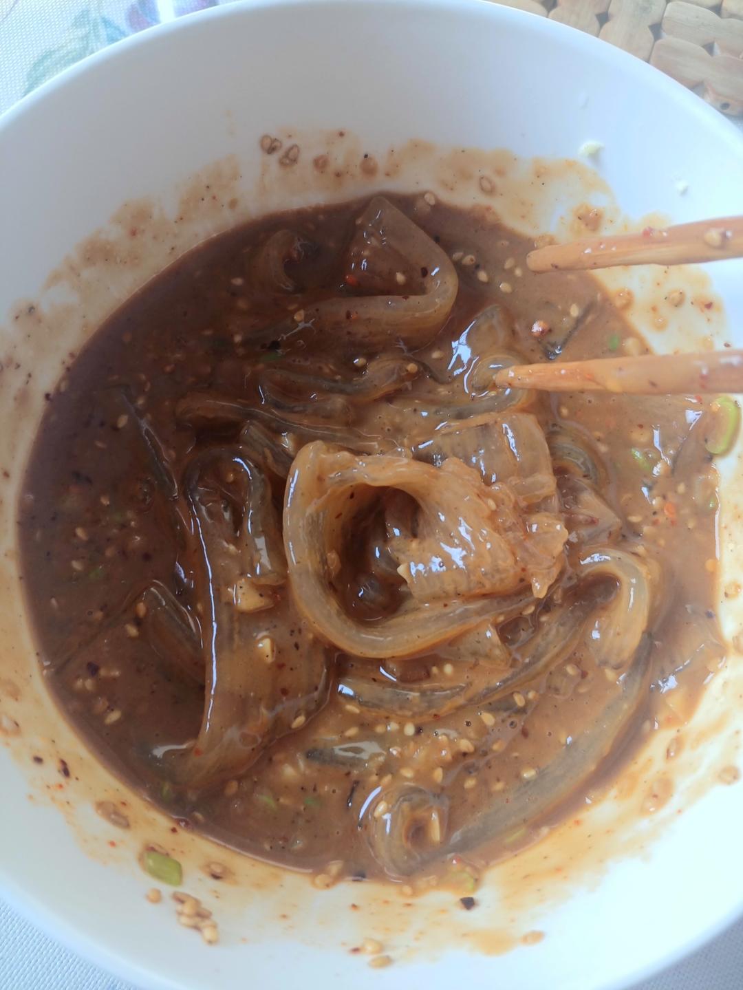 秒杀小夜市的麻酱流汁宽粉