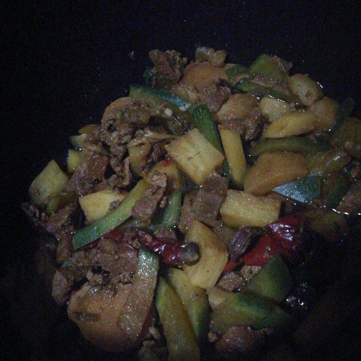 无水高压锅炖牛肉