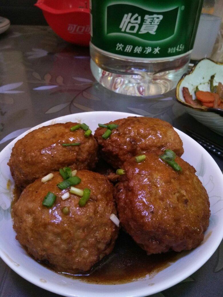红烧狮子头