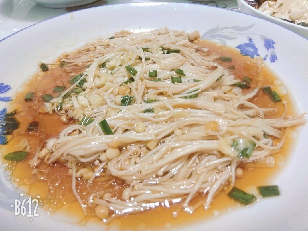 蒜蓉蒸金针菇