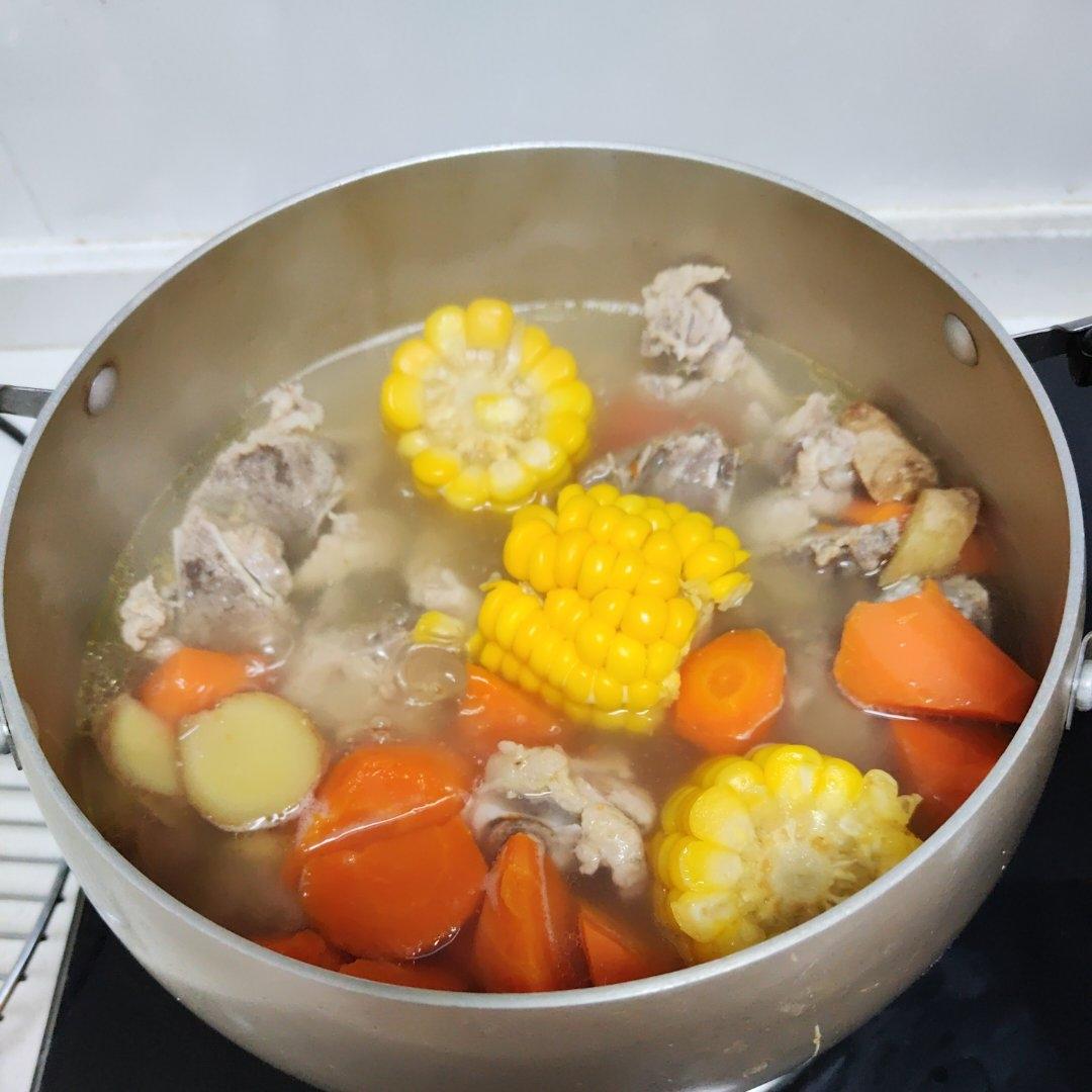 玉米排骨汤
