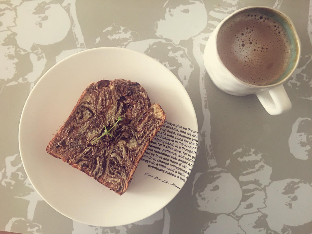浓香馥郁巧克力大理石           金砖吐司🍞