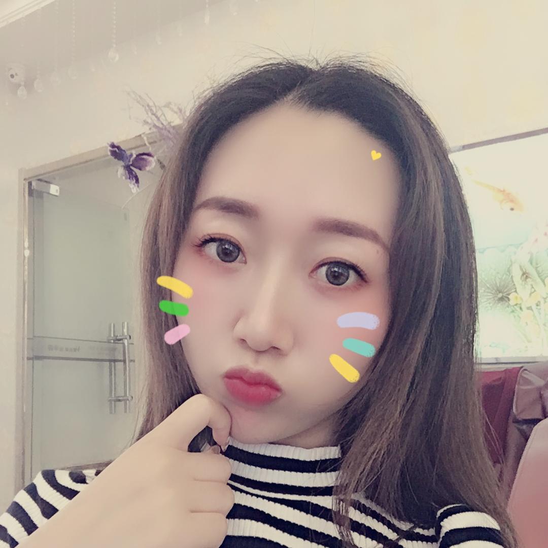 阳光下的小草莓