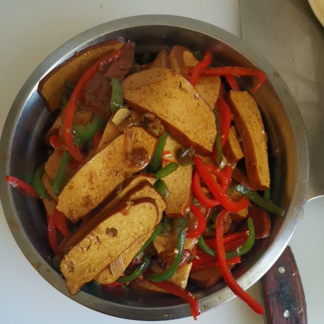 家常豆腐干炒青椒，真好吃