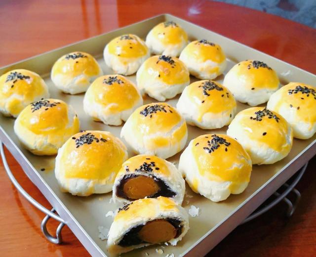 蛋黄酥(古早味)的做法