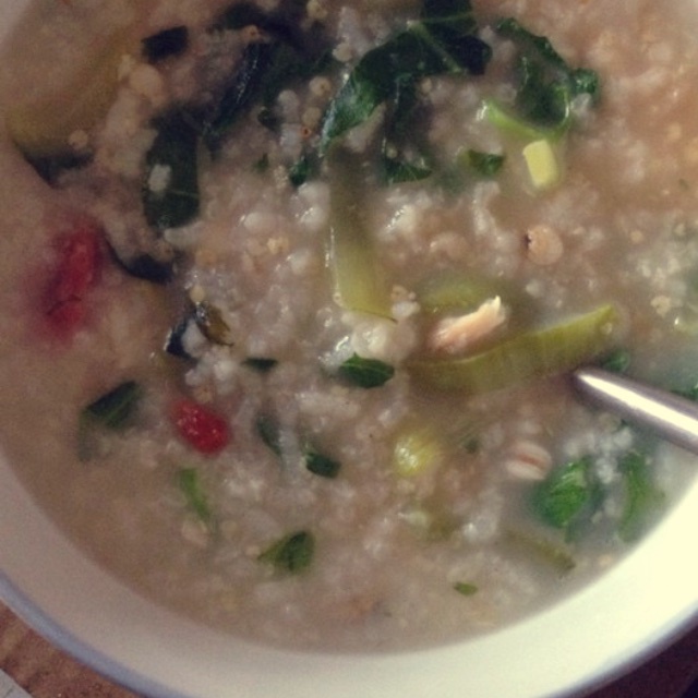 荠菜鸡肉粥