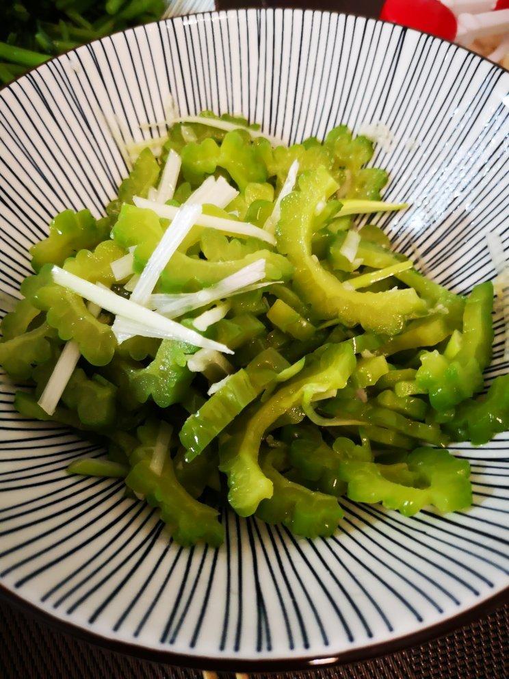 减肥神菜-炝拌苦瓜