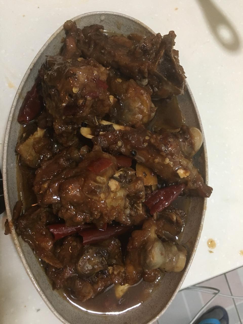 啤酒烧排骨（好吃到吼吼～）