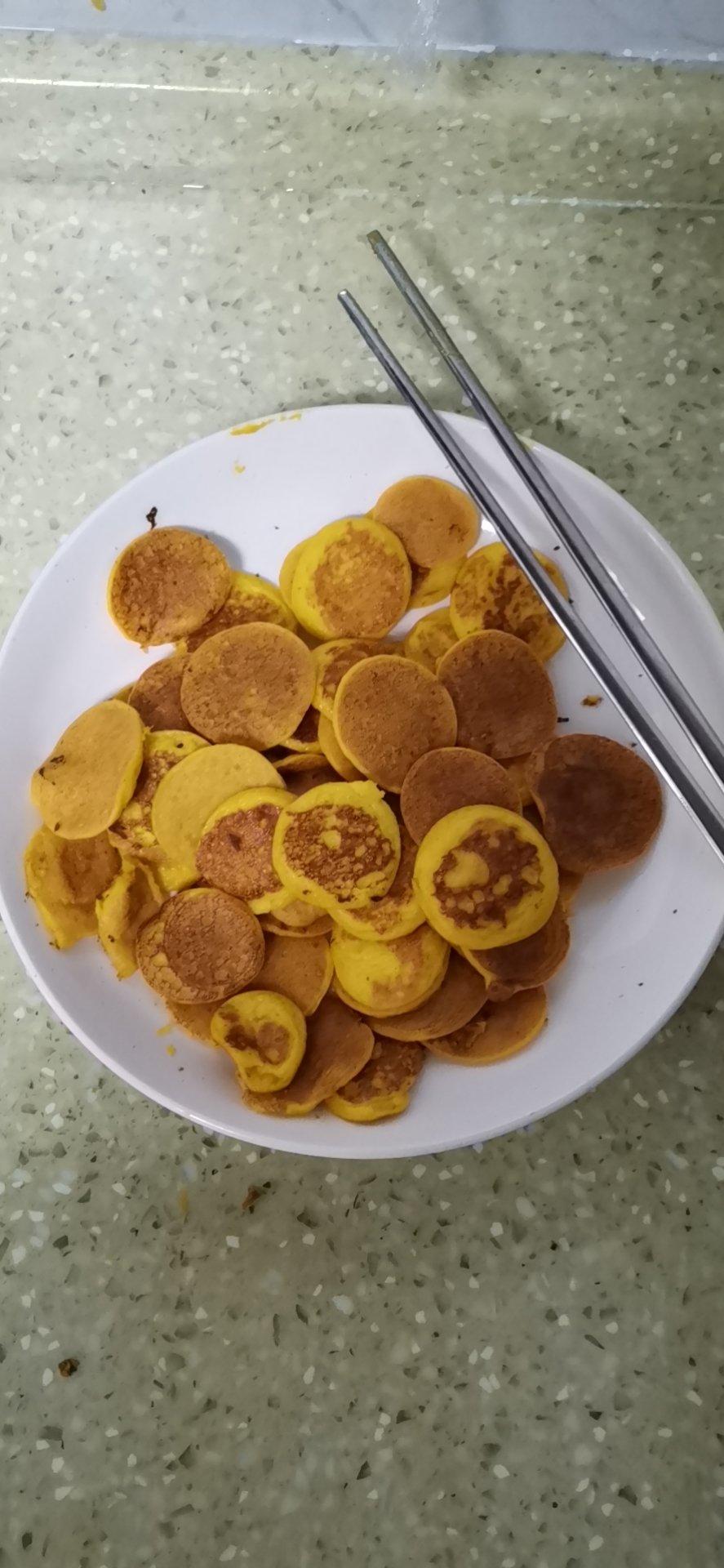 7月+宝宝辅食                                                              南瓜米粉松饼