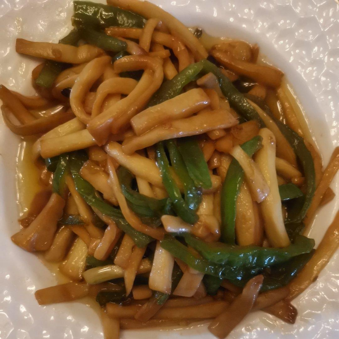 青椒素炒杏鲍菇