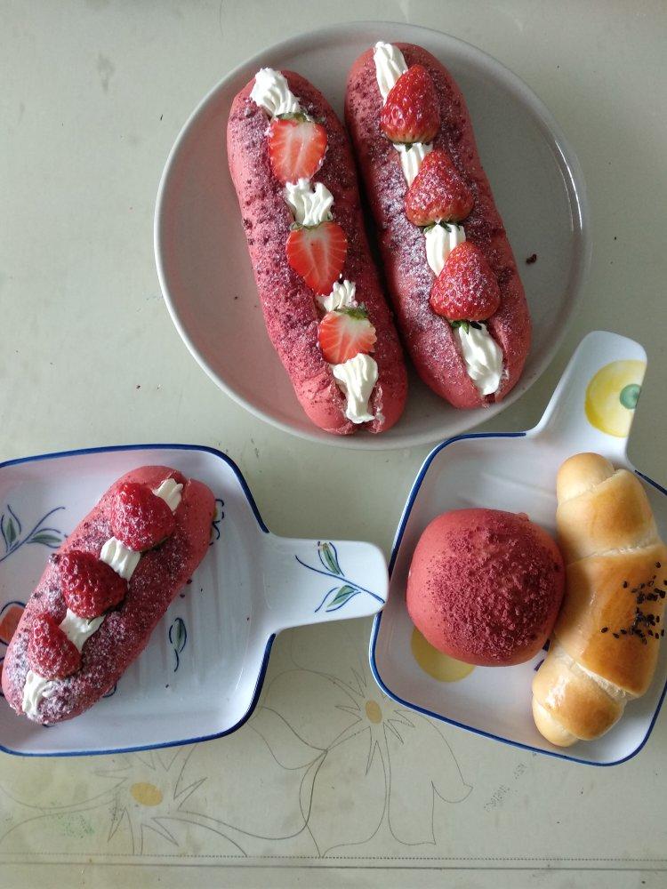 草莓🍓奥利奥魔法棒面包