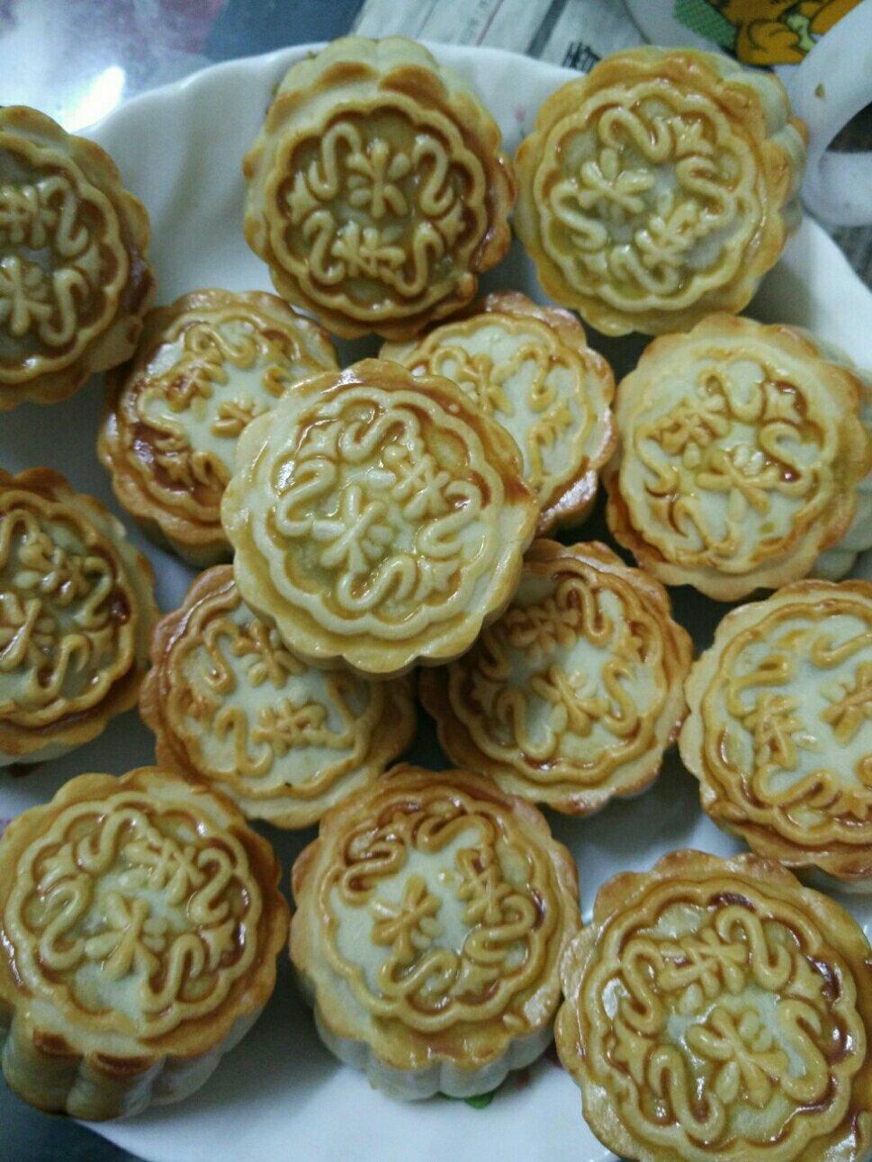 爆浆流心奶黄月饼-咸甜适中入口即化