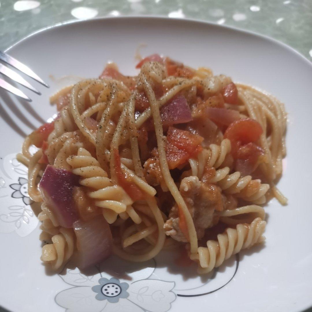 番茄肉酱意大利面