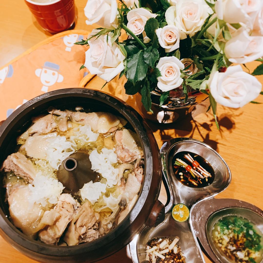 汽锅鸡（内附三种蘸料做法）
