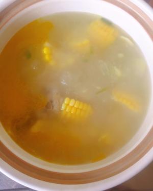 排骨玉米汤的做法 步骤3