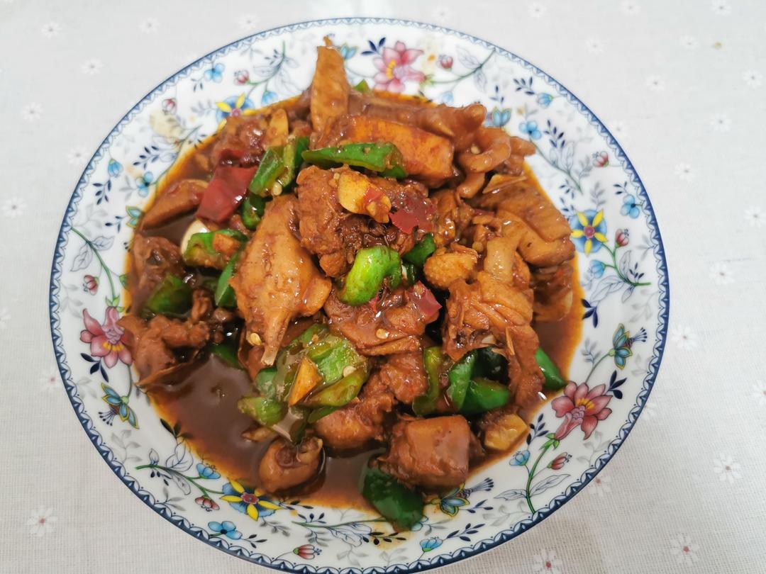 厨师长教你：鲁菜“枣庄辣子鸡”的家常做法，汁香味浓，鲜辣过瘾