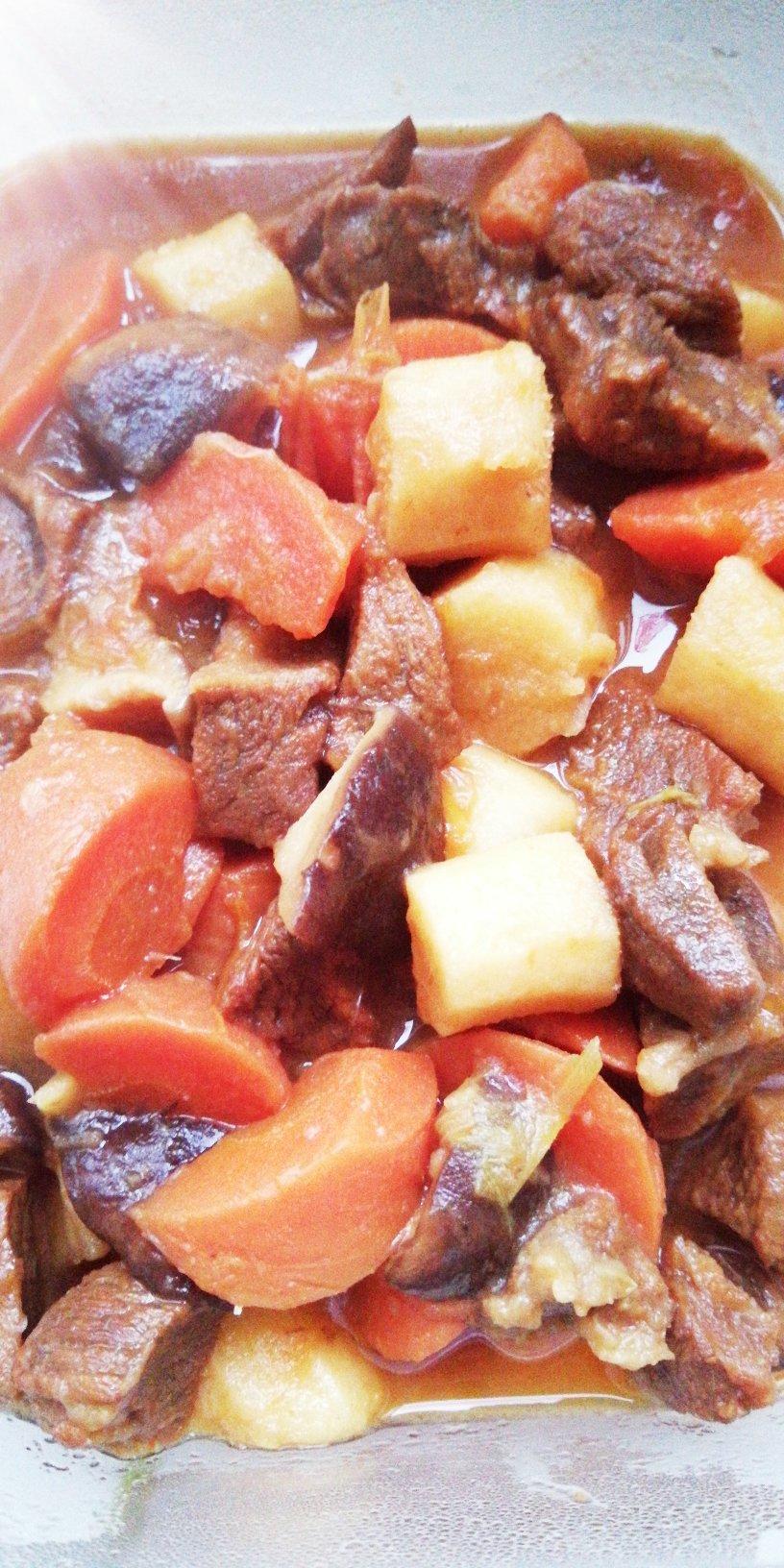 番茄土豆炖牛腩
