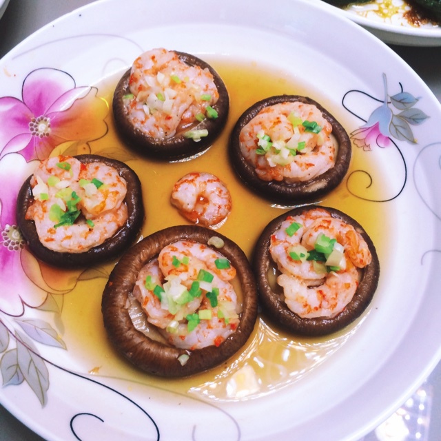 别来无恙丶你在心上做的香菇蒸虾仁