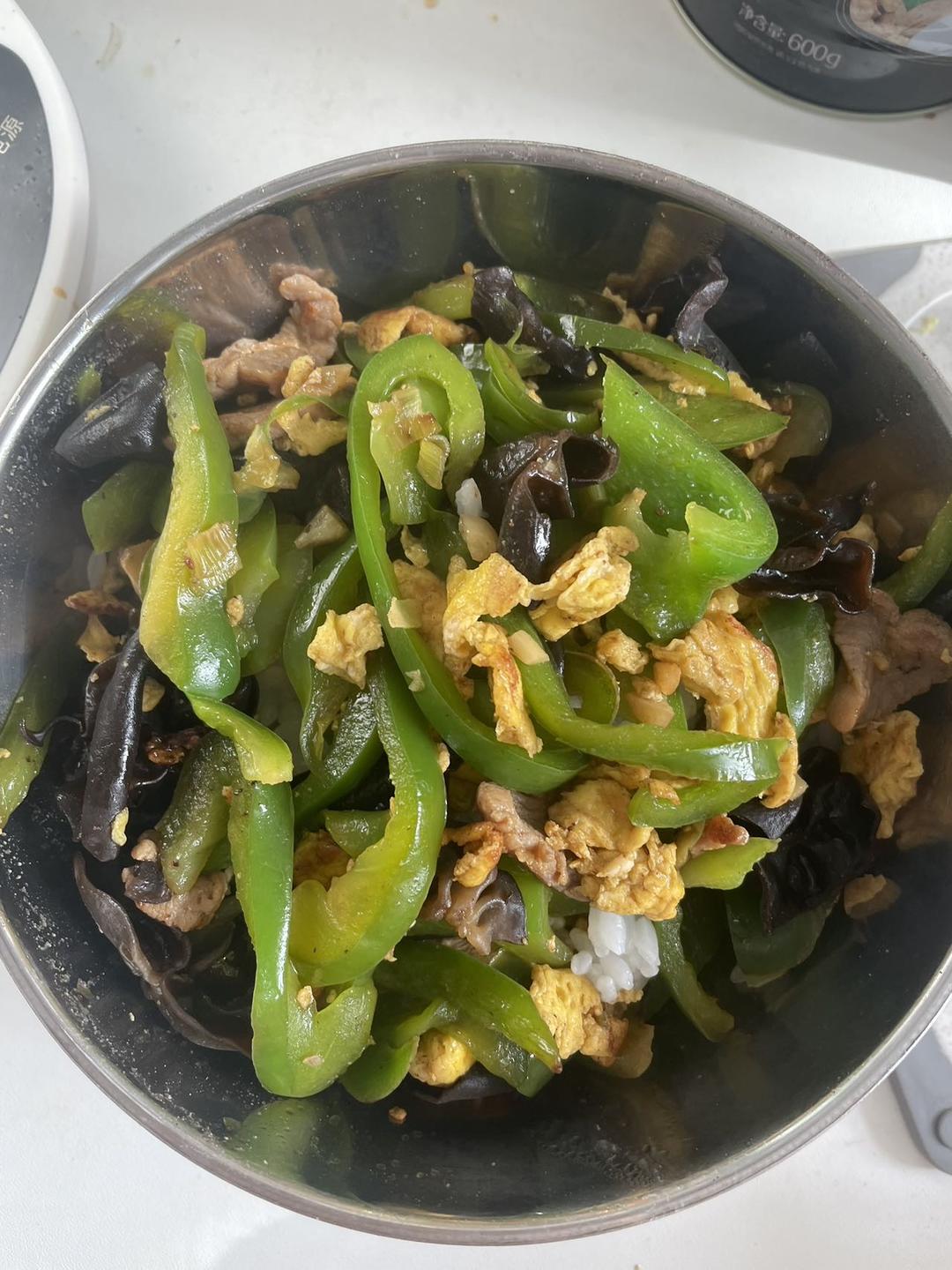 黑木耳青椒炒鸡蛋（营养又下饭）