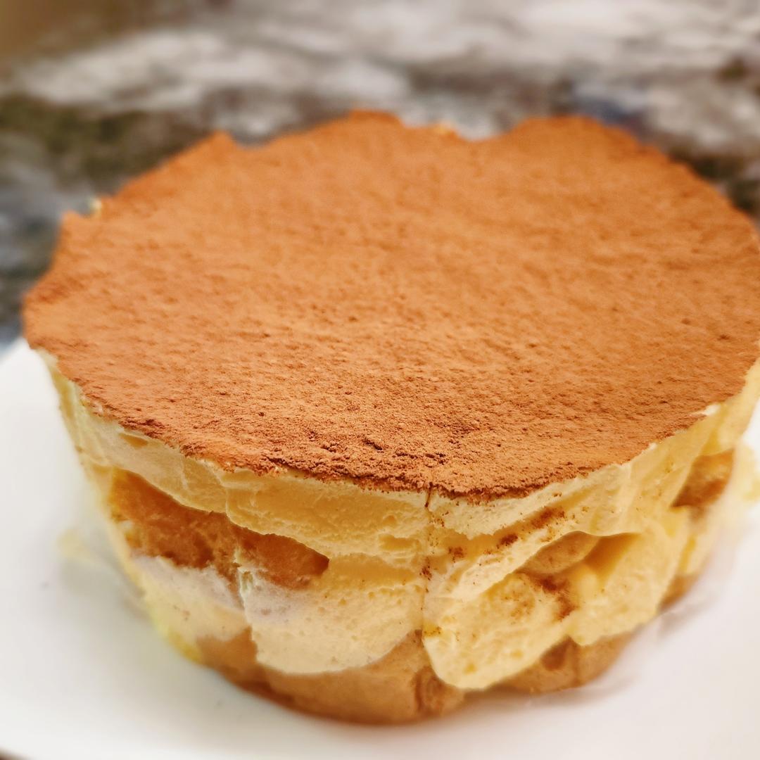 在欧洲学会的经典版提拉米苏