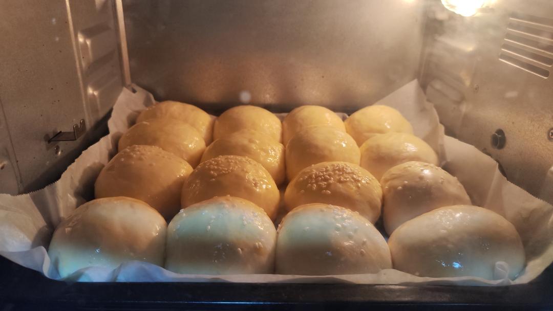 一次发酵超软淡奶油小餐包