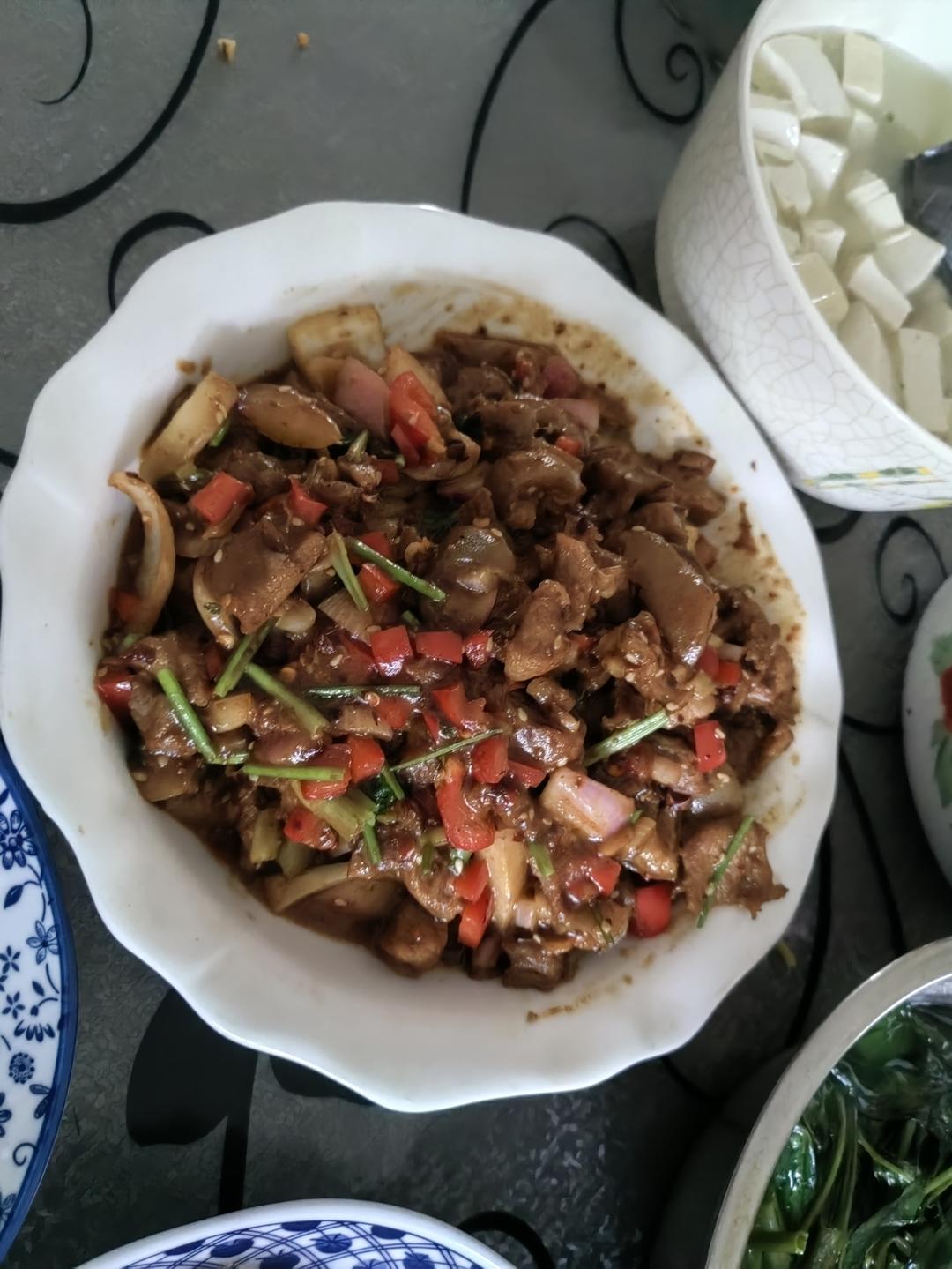 厨师长教你：“孜然羊肉”的家常做法，香味浓郁，简单易学，收藏