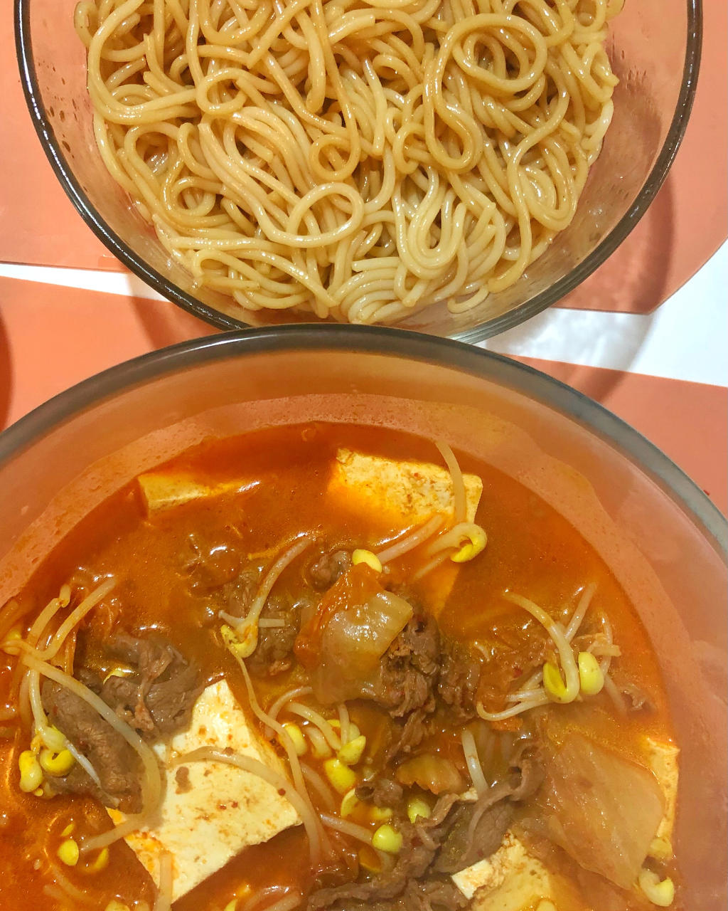 金针菇泡菜肥牛汤锅|妈妈再给我一碗