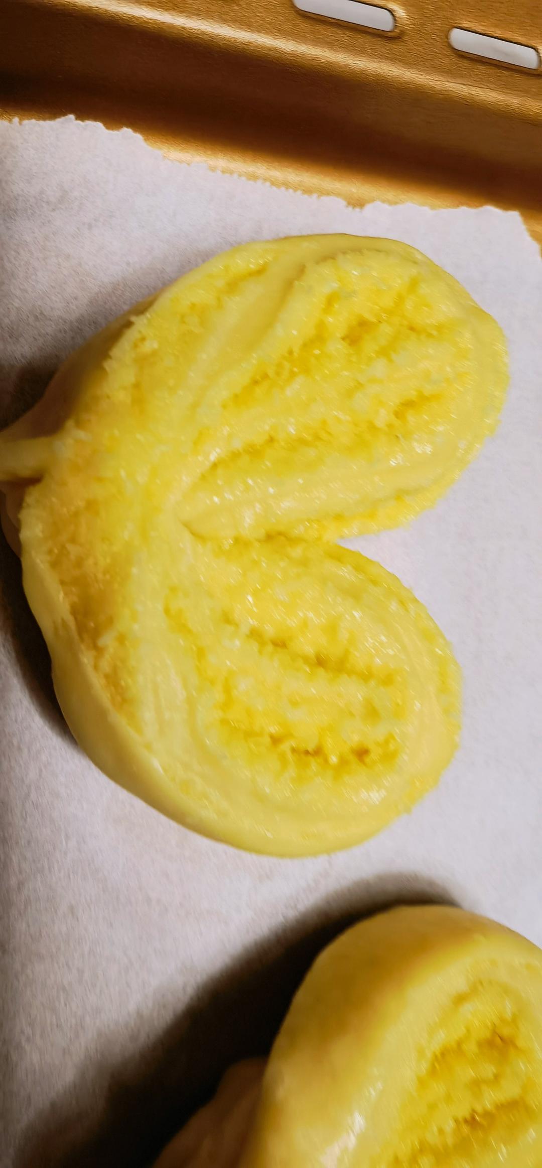 心形奶香椰蓉面包